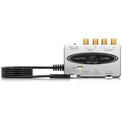 Interface de Áudio Behringer UCA202